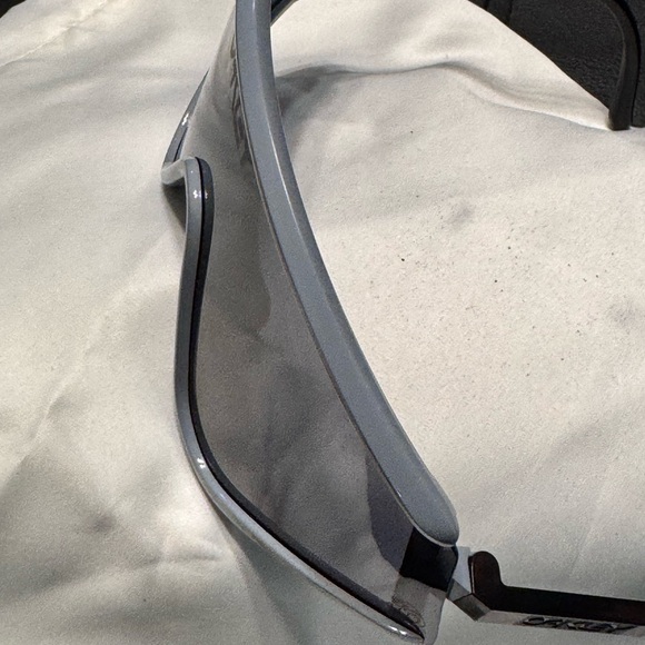 Oakley Black Sunglasses - Picture 5 of 17